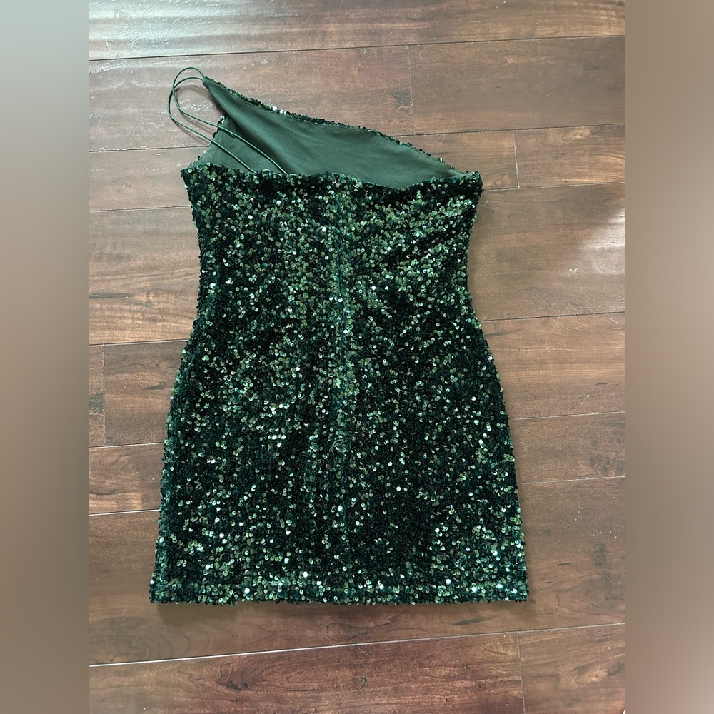 Emerald Green sparkly short dress.